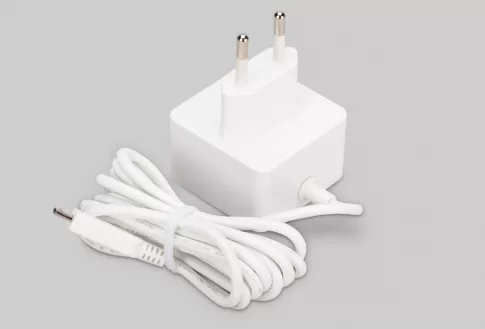 Hivatalos Micro USB tápegység , EU , Fehér, 5.1V, 2.5A , 12.5W